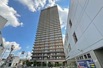 王子飛鳥山ザファーストタワーアンドレジデンスタワー棟の外観（北側から）