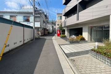 敷地南東側の前面道路　