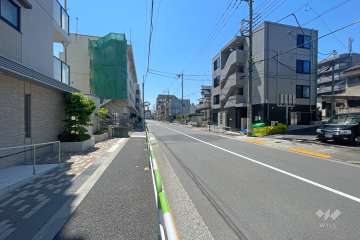 敷地北側の前面道路　
