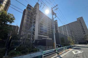 ヴェレーナグラン赤羽北フロントの外観(北東側から)