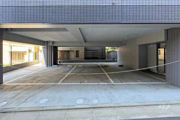 敷地内駐車場（屋内平面式）