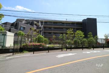 ネバーランドシエル箕面ロワイヤルの外観（北側から）