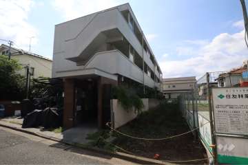 ＧｒａｃｅＨｉｌｌｓ成城の外観（北西側から）