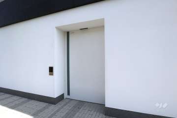 駐輪場の出入口（屋外側）
