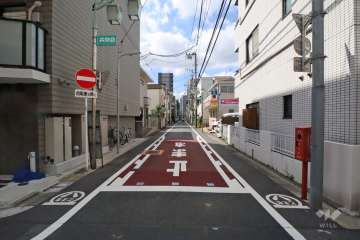 敷地北西側の前面道路