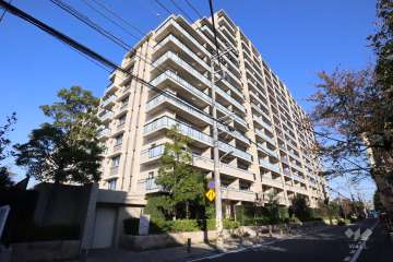 プラウドシティ大田六郷フォレスト街区棟の外観（南西側から）