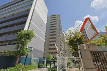 グリーンシティOSAKA1号棟の外観（南西側から）