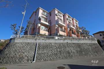 ガーデンスクエア宝塚中山の外観（南西側から）