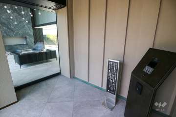 エントランスはオートロック付きです。