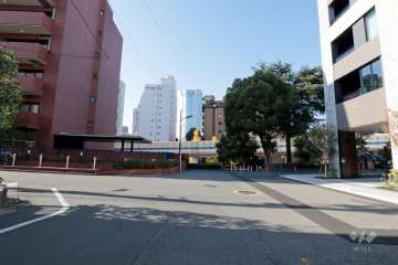 敷地南側の前面道路