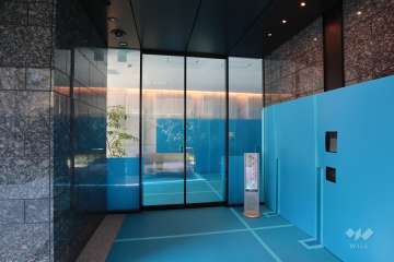 エントランスはオートロック付きです