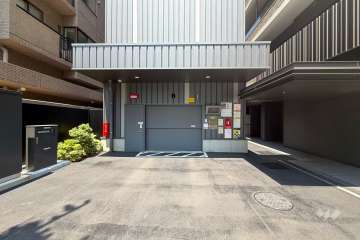 敷地内駐車場(タワー式立体)