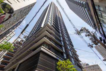 ブランズタワー・ウェリス心斎橋NORTHの外観（南西側から）