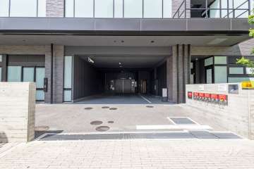 駐車場の出入り口　