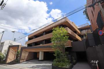 ザ・パークハウスグラン神山町の外観(北西側から)