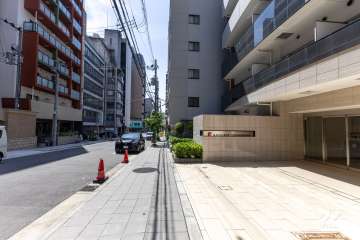 敷地南側の前面道路