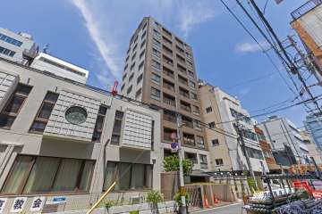 シャルマンフジリッツ大手前の外観（南西側から）