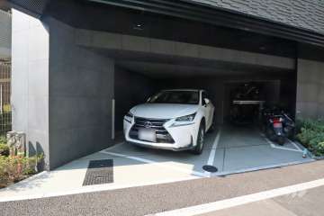 敷地内駐車場（屋内平面式）