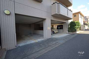 敷地内駐車場（屋内平面式）