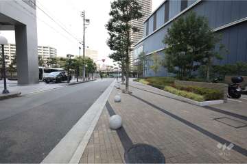 敷地南西側の前面道路（南東側から＿）