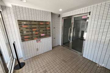 エントランスホール（共用ポスト）