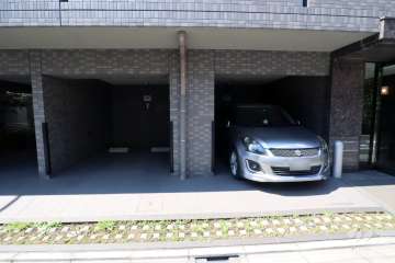 敷地内駐車場（屋内平面式）
