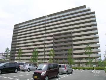 イニシア塚口（ノースフィールド［スクエアコート］）の外観（南東側から）