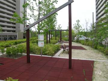 様々な運動が楽しめるフィットネスガーデン