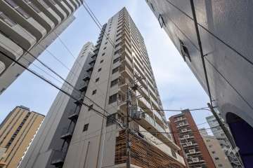プレミスト靭本町の外観（北西側から）