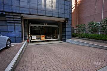 敷地内駐車場（屋内機械式）