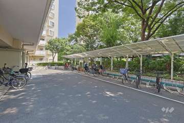 駐輪場（屋根付き）
