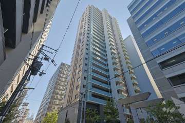 ローレルタワー梅田ウエストの外観（北東側から）