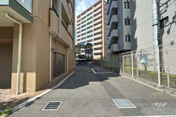 駐車場の出入り口