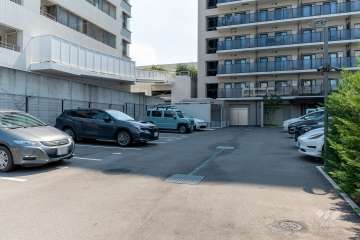 敷地内駐車場（屋外平面式）