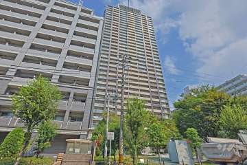 福島ガーデンズタワーの外観（南西側から）