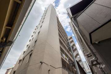 中津有明マンションの外観（南西側から）