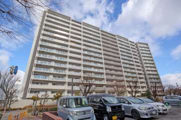 アワーズの外観（南西側から）