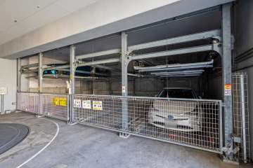 敷地内駐車場（屋内機械式）