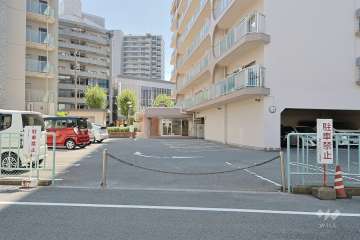 駐車場の出入り口