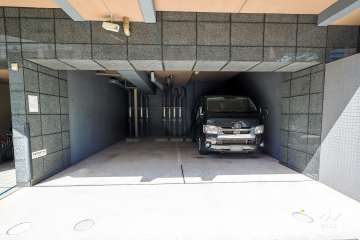 敷地内駐車場（屋内平面式）