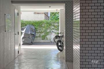 駐輪場とバイク置場