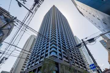 シティータワー大阪本町の外観（北西側から）