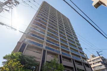 グランドメゾン上町台テラスの外観（南東側から）