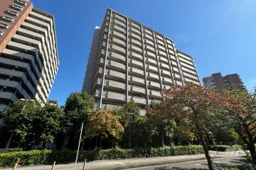 淀川リバーサイドタウンさくら13番館の外観（北西側から