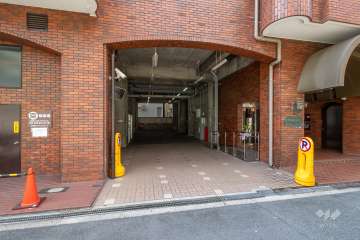 駐車場の出入り口　