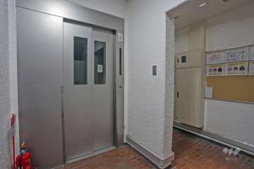 エントランス内