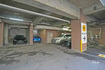 敷地内駐車場（屋内平面式）