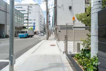 敷地南側の前面道路