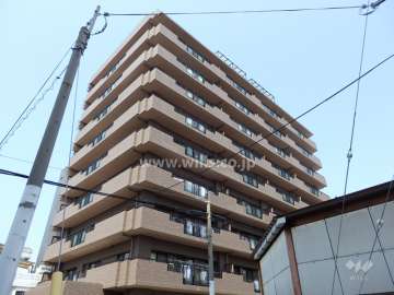 クラージュ・ジョアリートの外観（南西側から）