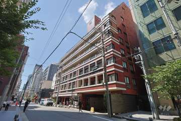ユニ船場の外観（南東側から）